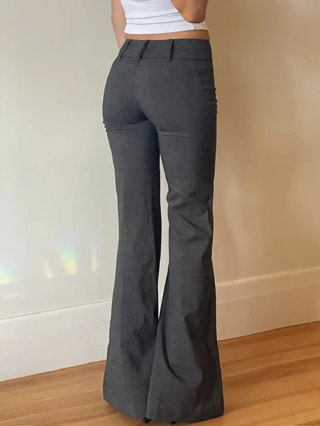 LOW RISE TAILORED FLARE PANTS