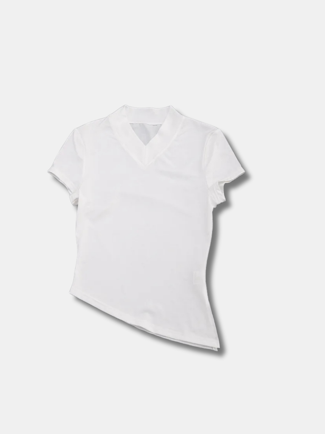 FITTED V-NECK TEE