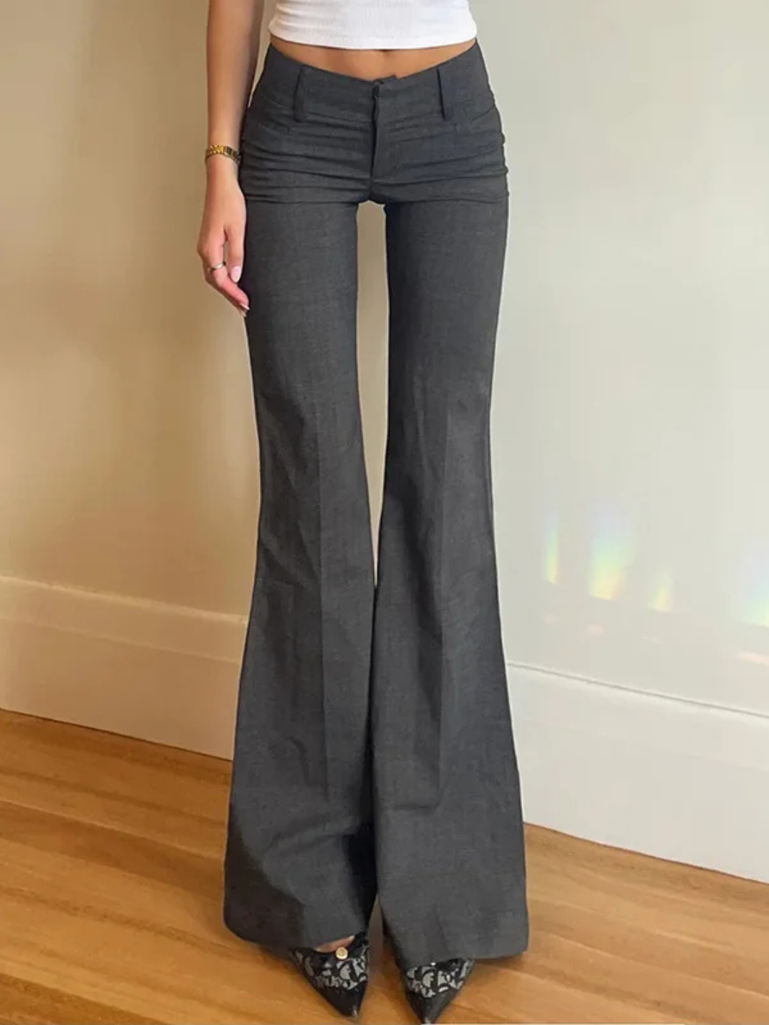 LOW RISE TAILORED FLARE PANTS