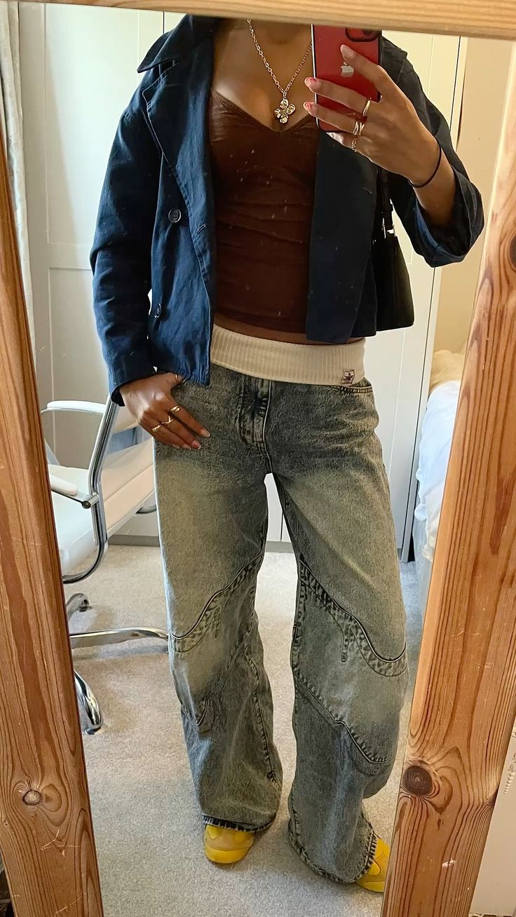 LOW RISE WIDE LEG JEANS