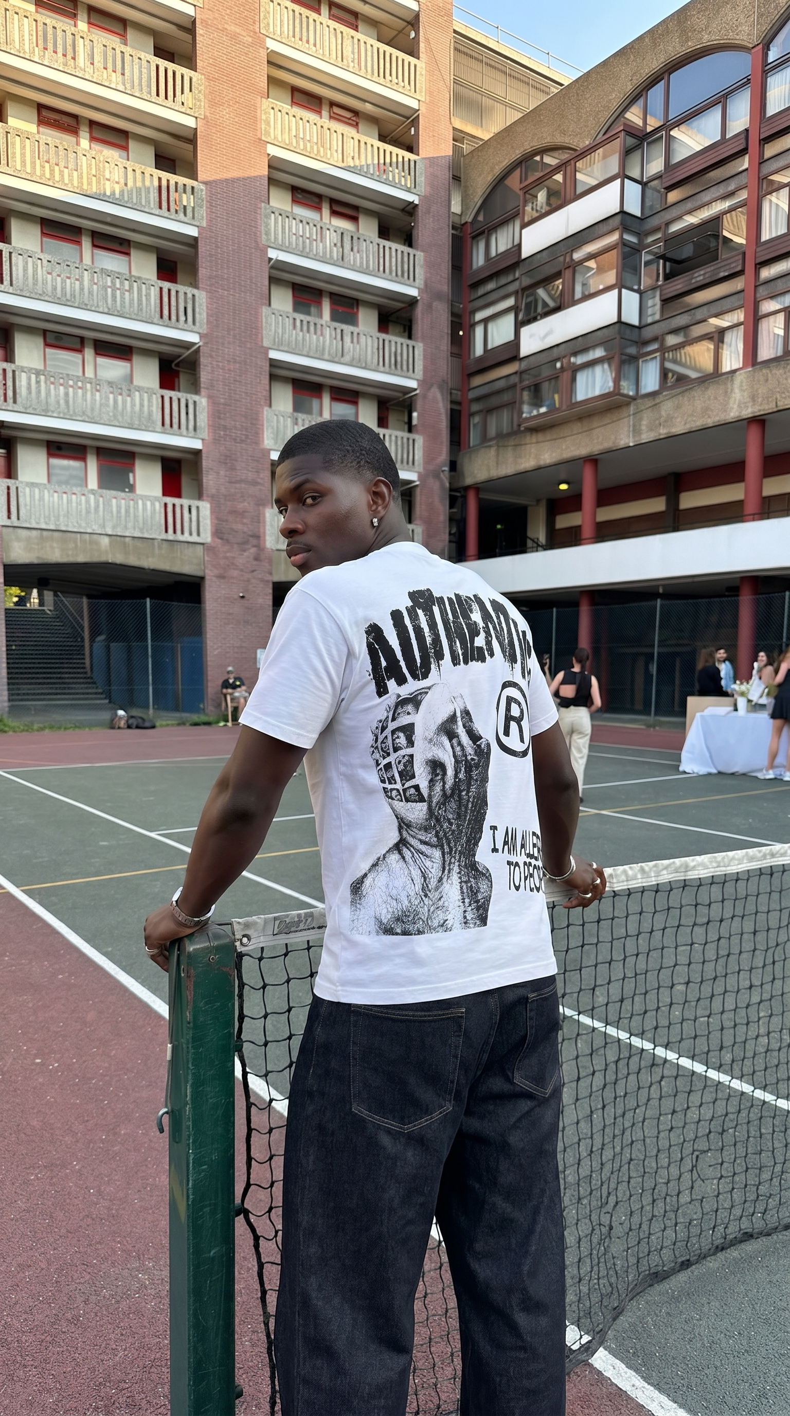 AUTHENTIC TEE