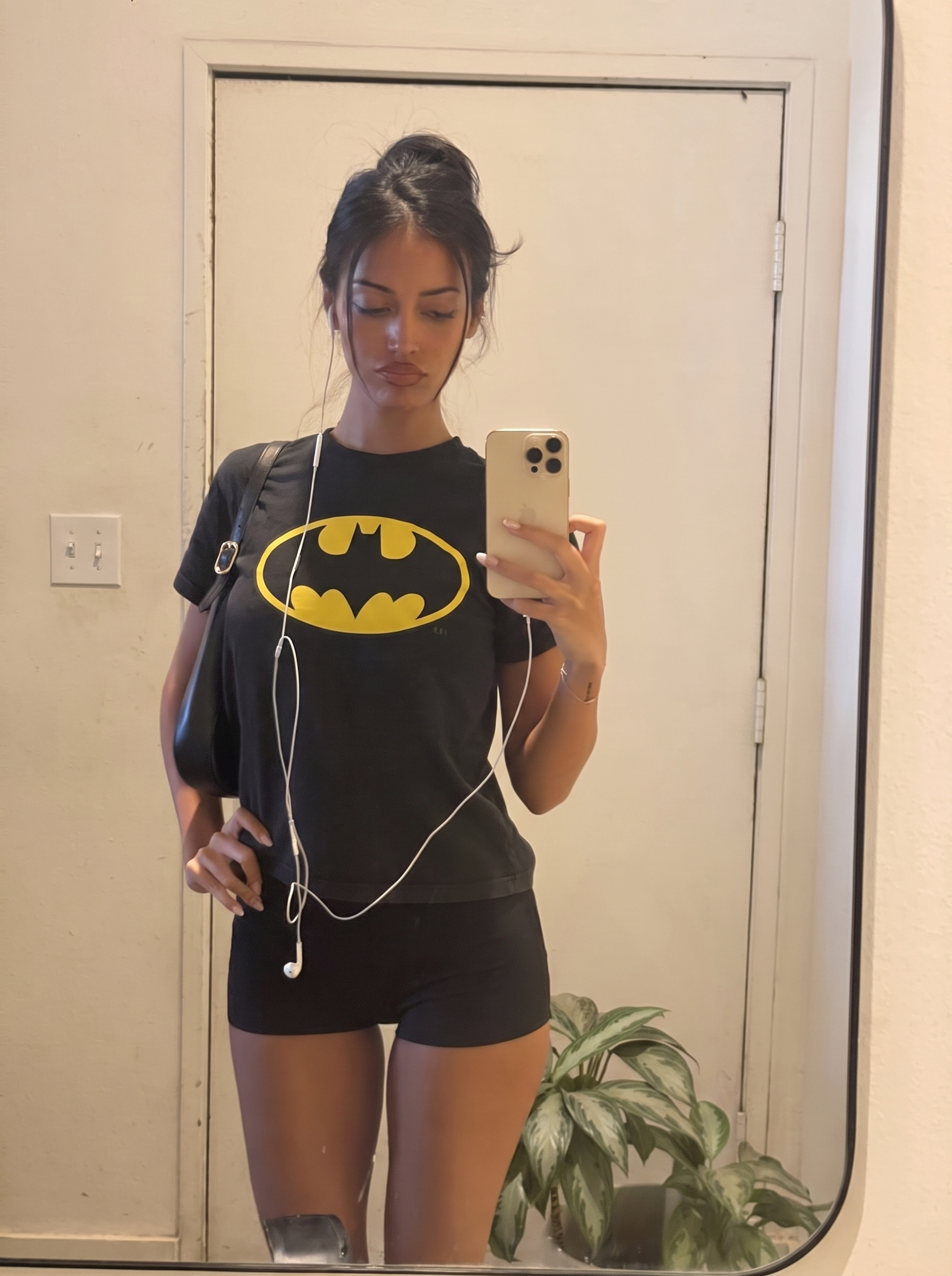 GOTHAM TEE
