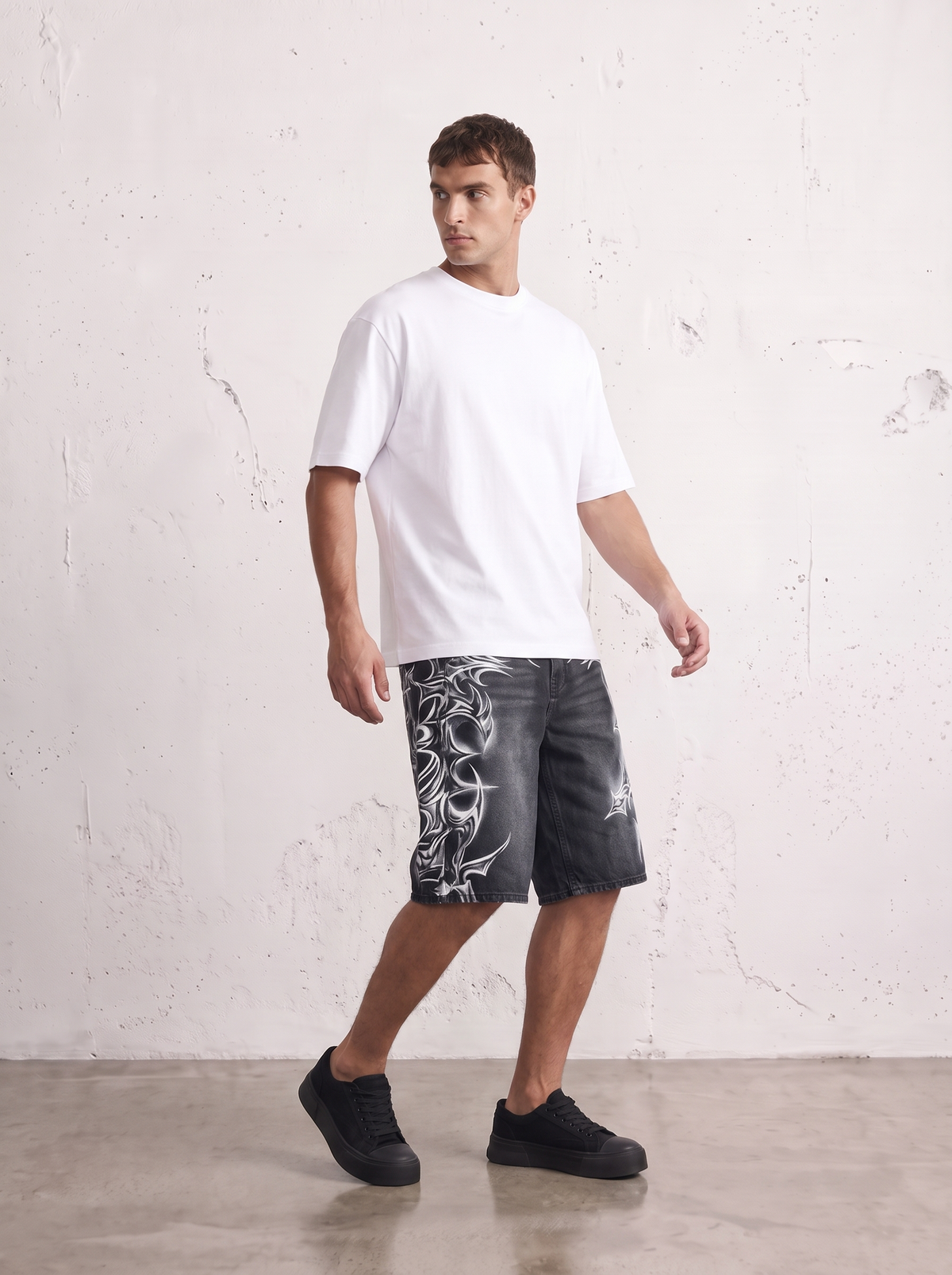TRIBAL PRINT DENIM SHORTS